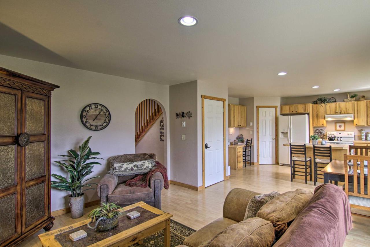 Airy Emigrant Townhome With Sweeping Mtn Views! Extérieur photo
