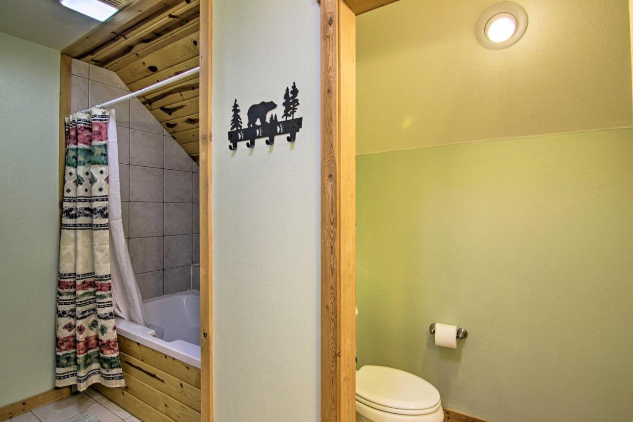 Airy Emigrant Townhome With Sweeping Mtn Views! Extérieur photo